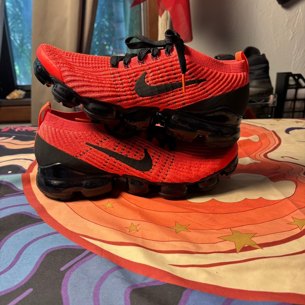 Nike Air VaporMax 3.0 Flyknit Red Black Sneakers AJ6900 Mens Size 8 W 9.5 Shoes